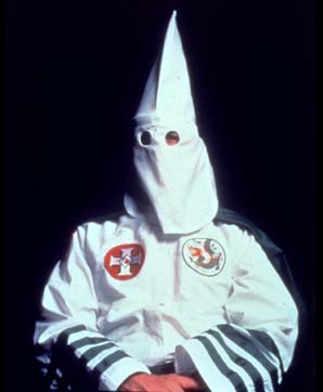 Andres Serrano. Klansman (dragon of the invisible empire )