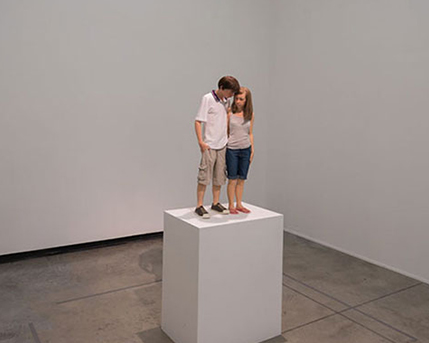 Sala 1. Mask II, 2002 y Young Couple / Pareja Joven, 2013