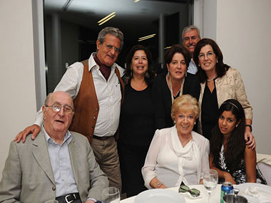 José y Alejandra Britos, Adriana y Graciela Rosenberg, Lionel Filippi, y José y Sofía Rosenberg