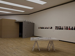 Sala 4. Instalacin de Daniel Link, Elena Donato, Valentn Daz y Sebastin Freire y fotografas de Sebastin Freire