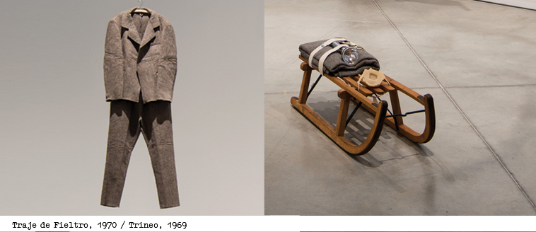 Abuelo Tumba Cap Room 2 - Works - Joseph Beuys. Obras 1955-1985 - Exhibitions | Fundación  Proa