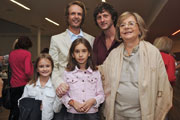 Juan Flesca (der.), Guillermo Goldschmid y família