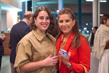 Victoria McCarthy, Mar�a Casado