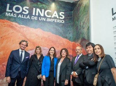 Alberto Rebaza, Alexandra Bryce, Adriana Rosenberg, Julio Rucabado, Ricardo Kusunoki, Cecilia Pardo