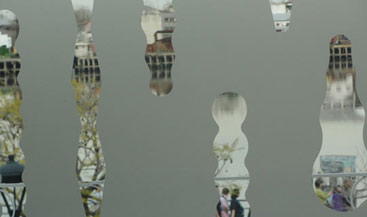Lucio Dorr Sin ttulo, 2010 Intervenciones de la serie polara. Ploteado calado y piezas de vidrios. Medidas variables